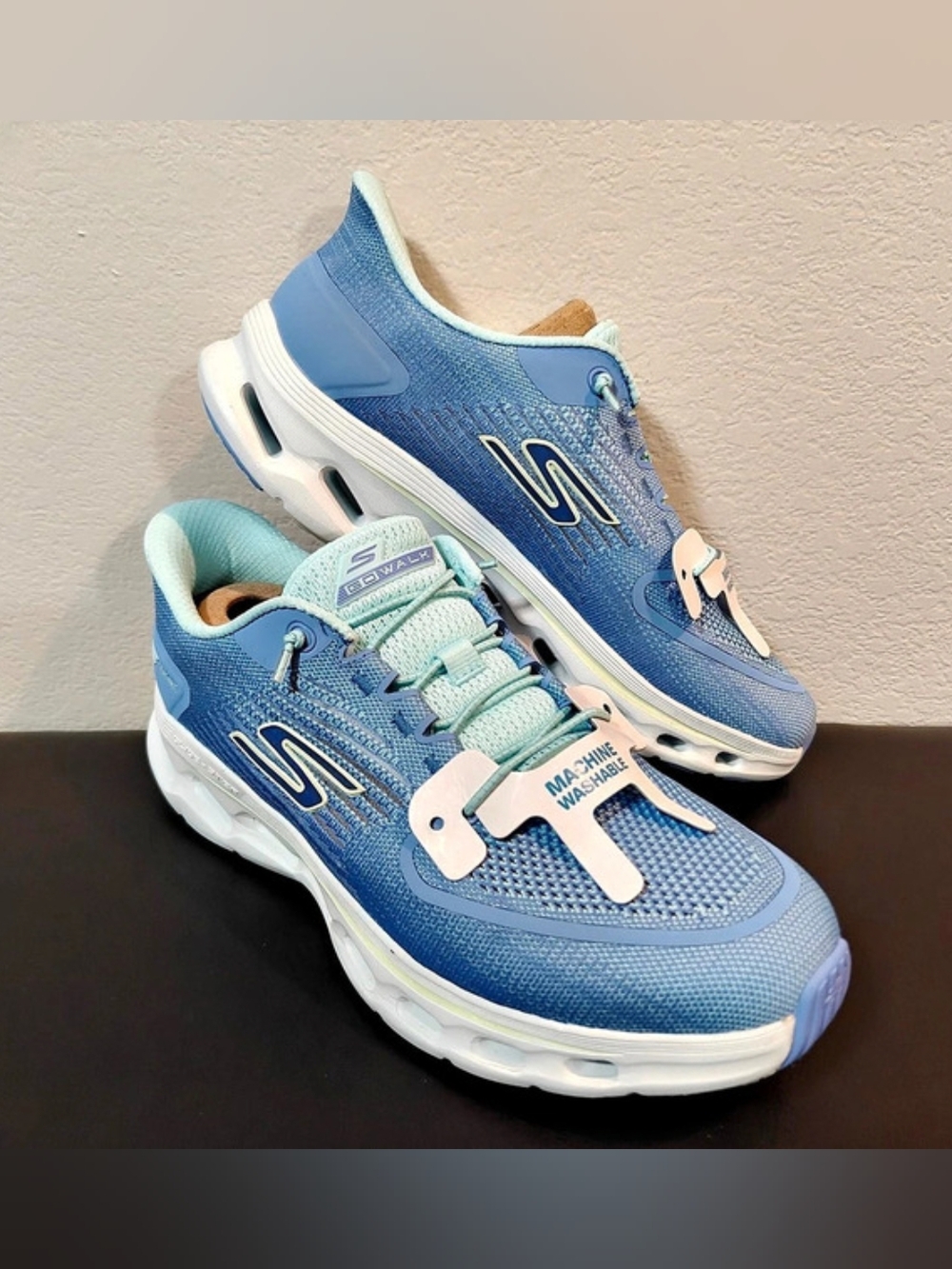 Skechers Slip-Ins Go Walk Glide-Step 2.0 - Breeze Athletic Shoes US 7 M